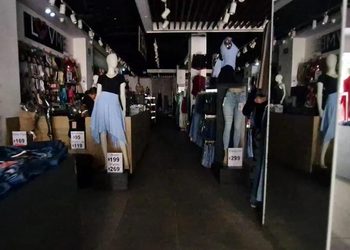 SIGUEN APAGONES EN MONTERREY; SE QUEDA PLAZA MORELOS 7 HORAS SIN ENERGÍA ELÉCTRICA