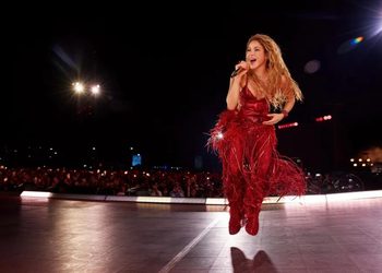 SHAKIRA LIDERA EL RANKING MUNDIAL DE ASISTENCIA CON “LAS MUJERES YA NO LLORAN WORLD TOUR”