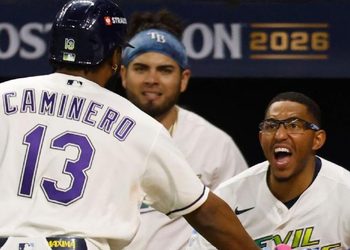 LOS RAYS DE TAMPA BAY CONQUISTAN EL BANDERÍN DE LA AMERICANA Y BUSCAN SU PRIMERA SERIE MUNDIAL