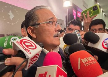 ADVIERTE MIJES DESPLOME DE MORENA TRAS DESIGNACIÓN DE CLARA LUZ; PERDERÍA HASTA 300 MIL VOTOS