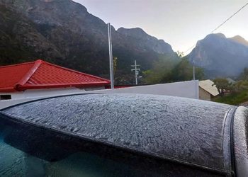 REGISTRA SIERRA DE SANTIAGO PRIMERA HELADA DE LA TEMPORADA; CAE ESCARCHA