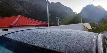 REGISTRA SIERRA DE SANTIAGO PRIMERA HELADA DE LA TEMPORADA; CAE ESCARCHA 2 REGISTRA SIERRA DE SANTIAGO PRIMERA HELADA DE LA TEMPORADA; CAE ESCARCHA