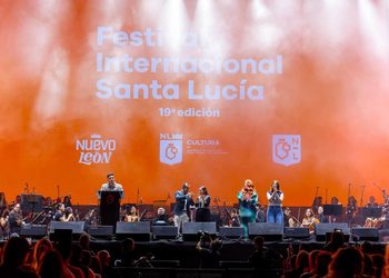 INAUGURA SAMUEL FESTIVAL SANTA LUCÍA CON HOMENAJE A JUANGA