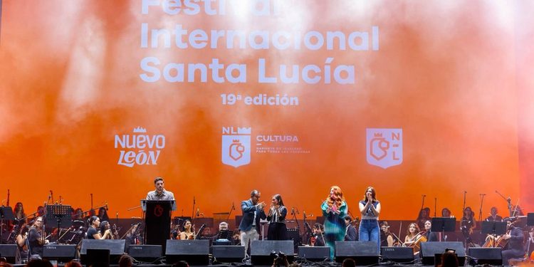 INAUGURA SAMUEL FESTIVAL SANTA LUCÍA CON HOMENAJE A JUANGA 1 INAUGURA SAMUEL FESTIVAL SANTA LUCÍA CON HOMENAJE A JUANGA
