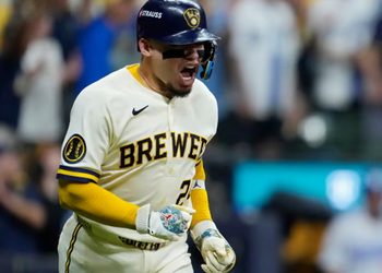 LOS CERVECEROS APAGAN EL CHÁVEZ RAVINE Y DEJAN A LOS DODGERS AL BORDE DE LA ELIMINACIÓN