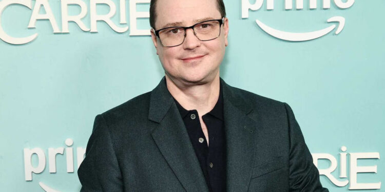 MIKE FLANAGAN ESCONDE UN CURIOSO GUIÑO A EL EXORCISTA EN SU NUEVA SERIE CARRIE 1 MIKE FLANAGAN ESCONDE UN CURIOSO GUIÑO A EL EXORCISTA EN SU NUEVA SERIE CARRIE
