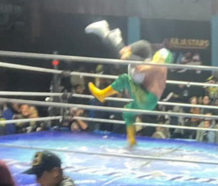 MUERE RÉFERI DE LUCHA TRAS RECIBIR MARTINETE DE HIJO DE FISHMAN; TRASCIENDE DETENCIÓN DEL LUCHADOR 1 MUERE RÉFERI DE LUCHA TRAS RECIBIR MARTINETE DE HIJO DE FISHMAN; TRASCIENDE DETENCIÓN DEL LUCHADOR