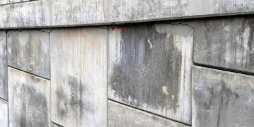 AHORA SE FISURA MURO DEL PUENTE DE ADRIÁN; MUNICIPIO PARCHA OBRA RECIÉN INAUGURADA