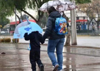DEJAN A CRITERIO DE PADRES ASISTENCIA A CLASES POR FUERTES LLUVIAS EN NL