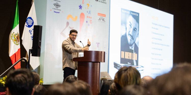 PRESENTA SAMUEL LIBRO SOBRE SUS CINCO AÑOS DE GOBIERNO; DA CONSEJOS A QUIEN LE SUCEDA EN EL CARGO 1 PRESENTA SAMUEL LIBRO SOBRE SUS CINCO AÑOS DE GOBIERNO; DA CONSEJOS A QUIEN LE SUCEDA EN EL CARGO