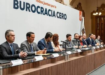 VAN NL Y FEDERACIÓN POR REDUCCIÓN DE TRÁMITES Y BUROCRACIA; BUSCAN ELIMINAR 50% Y AGILIZAR RESPUESTAS