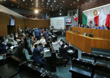 APRUEBA CONGRESO CASI 600 MILLONES DE PRESUPUESTO; DIPUTADOS AVALAN 64 MILLONES EXTRA PARA FINIQUITOS