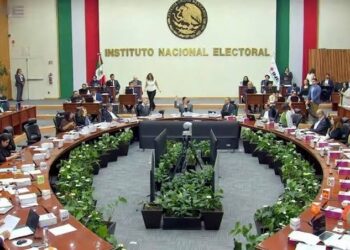 ORDENA INE POSTULAR AL MENOS A NUEVE MUJERES EN LAS 17 GUBERNATURAS EN JUEGO EN 2027; EN NUEVO LEÓN, PARTIDOS PODRÁN ELEGIR HOMBRES O MUJERES SI CUMPLEN CON LA CUOTA DE GÉNERO 1 ORDENA INE POSTULAR AL MENOS A NUEVE MUJERES EN LAS 17 GUBERNATURAS EN JUEGO EN 2027; EN NUEVO LEÓN, PARTIDOS PODRÁN ELEGIR HOMBRES O MUJERES SI CUMPLEN CON LA CUOTA DE GÉNERO